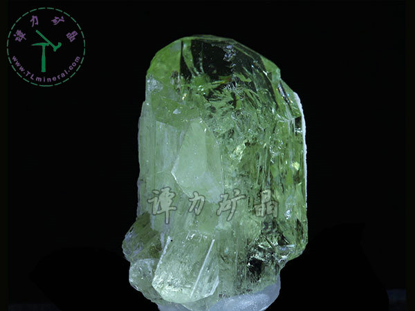 鉻透輝石，2.5x1.0x0.5,坦桑尼亞