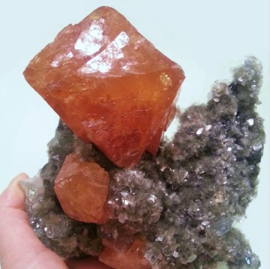 長(zhǎng)沙市譚力礦產(chǎn)品有限公司,長(zhǎng)沙礦產(chǎn)品銷售,工藝品銷售,鉆石飾品批發(fā)